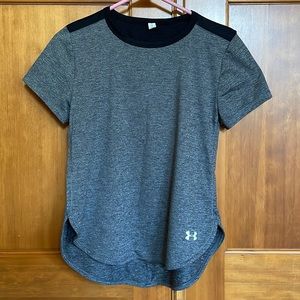 Under Armour T-shirt sz. S.
